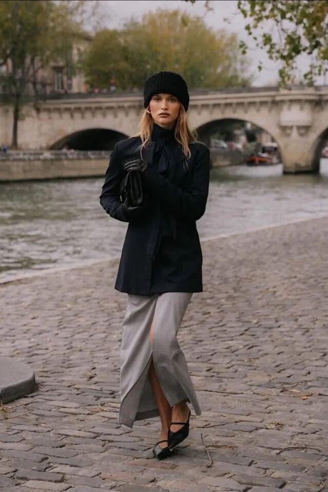 鞋和裙子的颜色搭配__休闲鞋配长裙