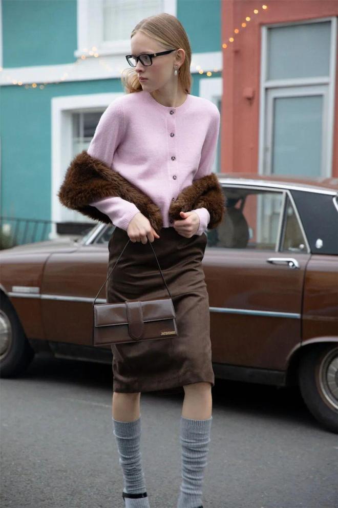 _休闲鞋配长裙_鞋和裙子的颜色搭配