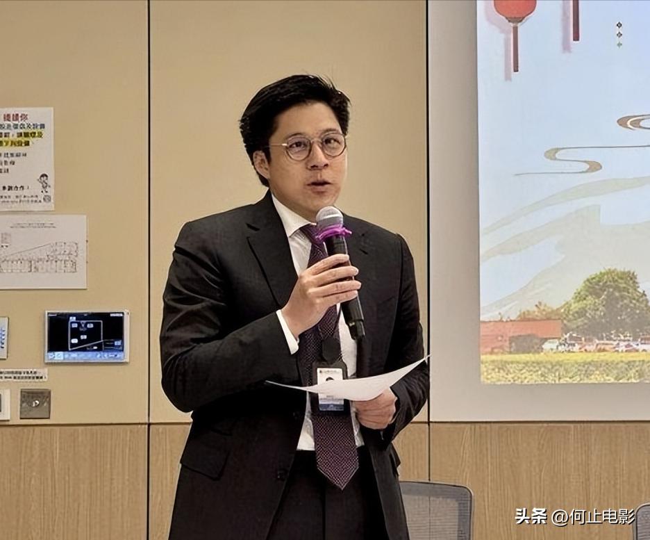 两会热腾腾的提案议案_两会中的提案_