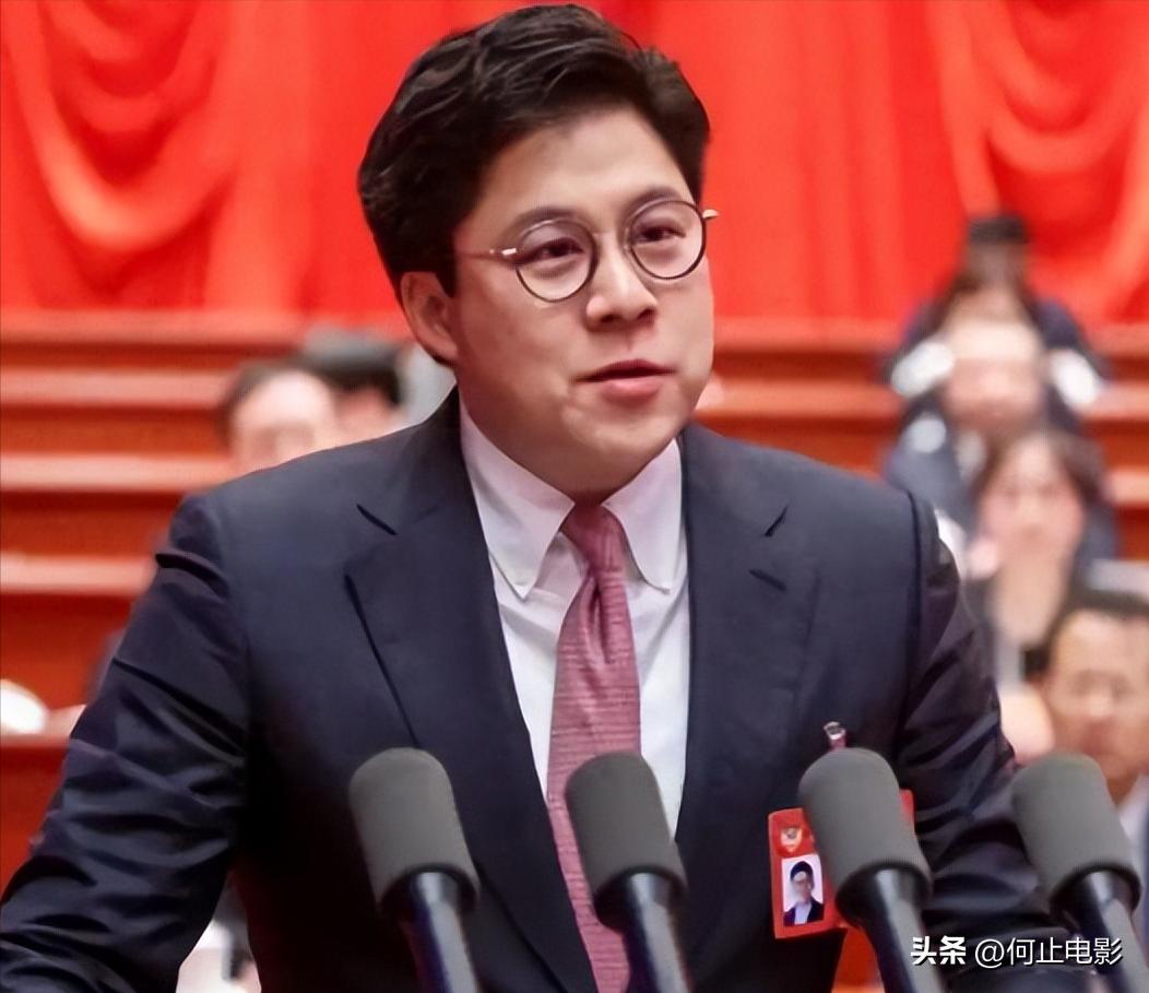 两会中的提案_两会热腾腾的提案议案_