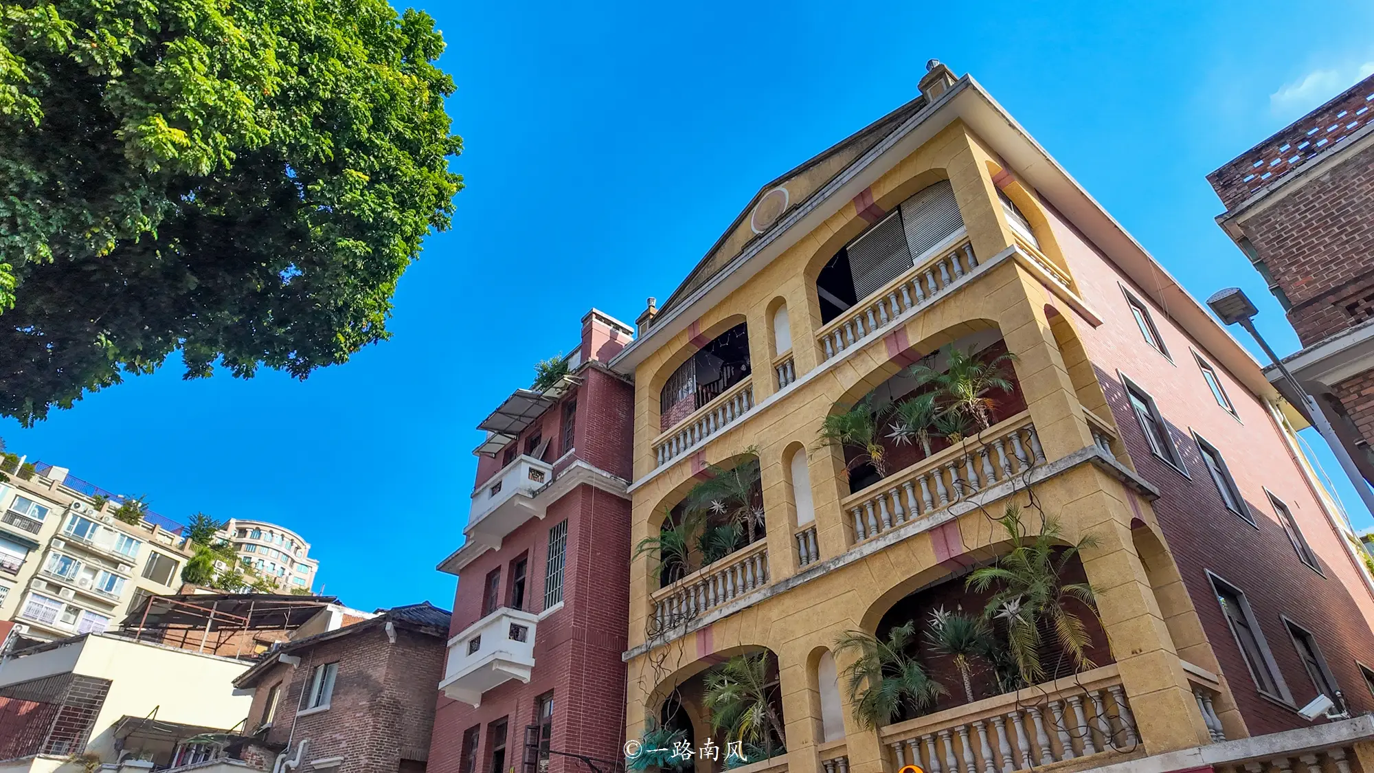 广州旅拍天花板｜东山新河浦民国红砖洋楼，好像穿越百年