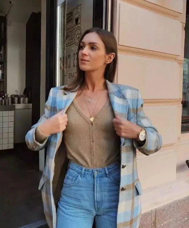 穿奶茶色显白吗__奶茶色显脸白吗显肤色吗