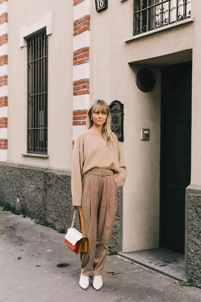 穿奶茶色显白吗__奶茶色显脸白吗显肤色吗