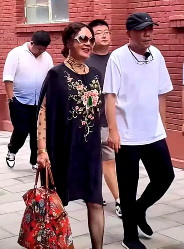 面子的笑话_面子算个屁_