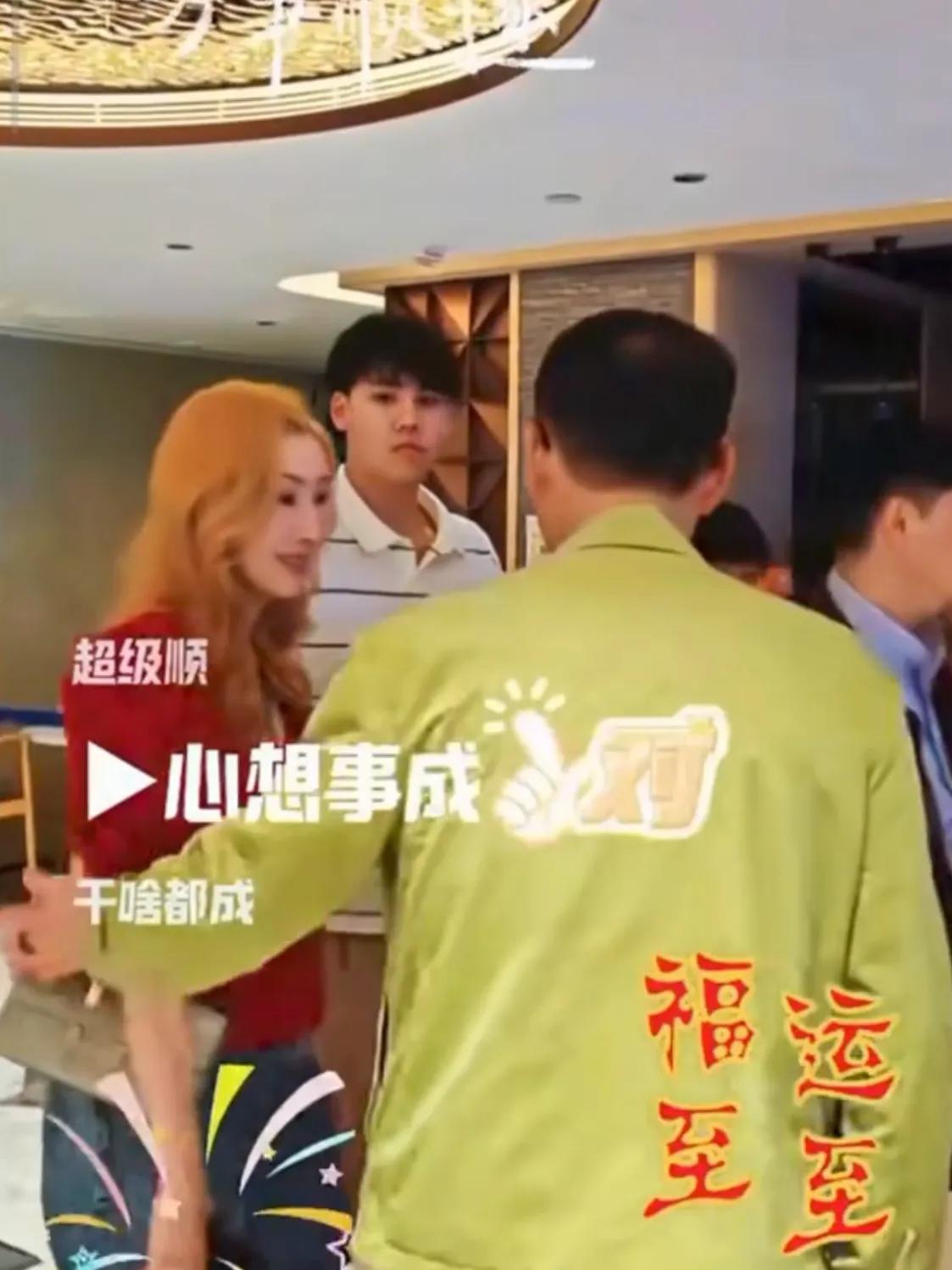 _夸元宵送晒金发漂亮照的句子_如何夸朋友晒的旅游照