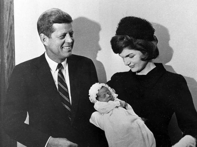 _我要拍美元相机_张亮同款豹纹外套