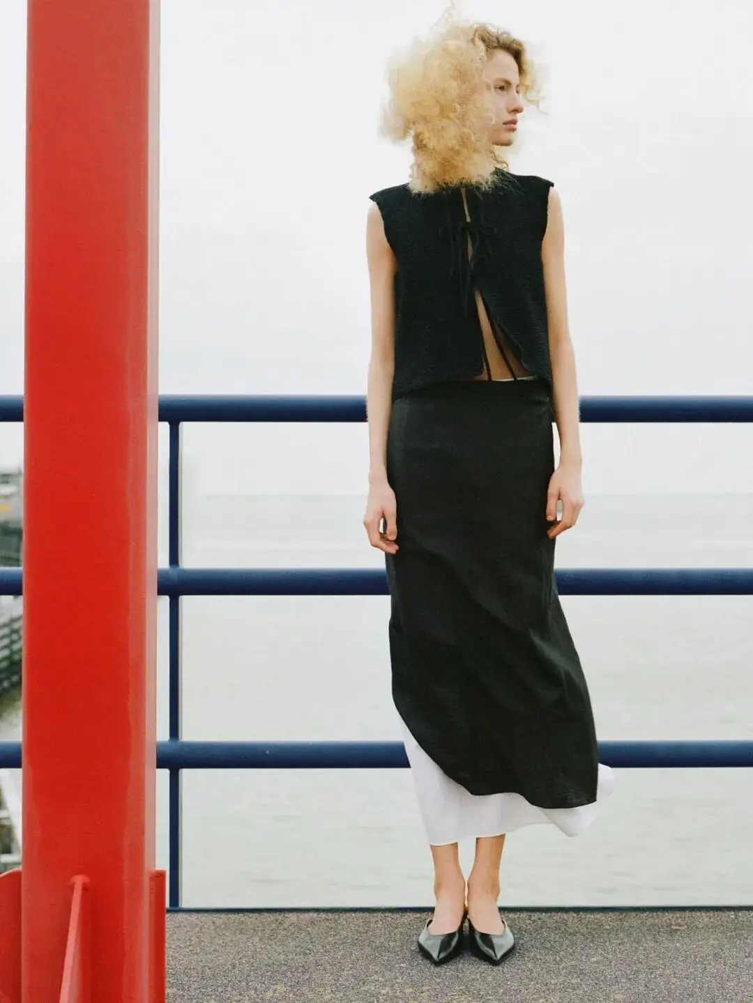 _休闲鞋搭裙子_鞋子搭配裙子