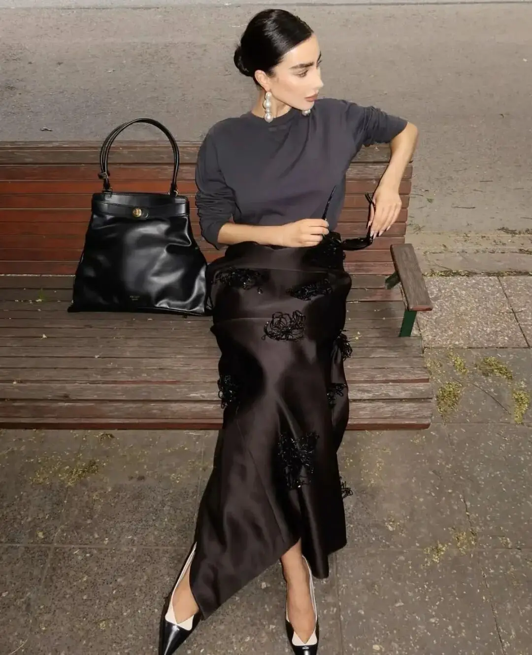 休闲鞋搭裙子_鞋子搭配裙子_