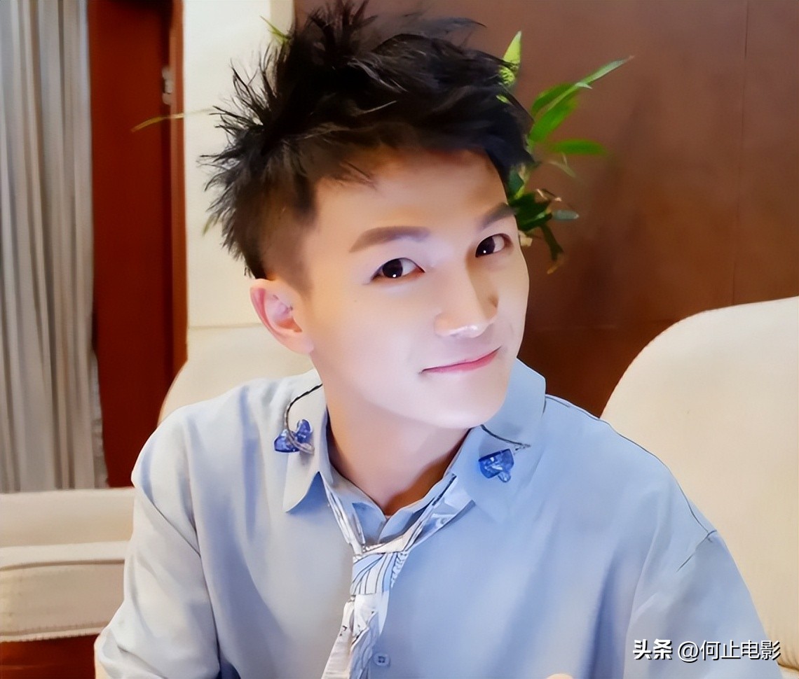 _郑恺官宣苗苗产女喜讯_媒宣是做什么