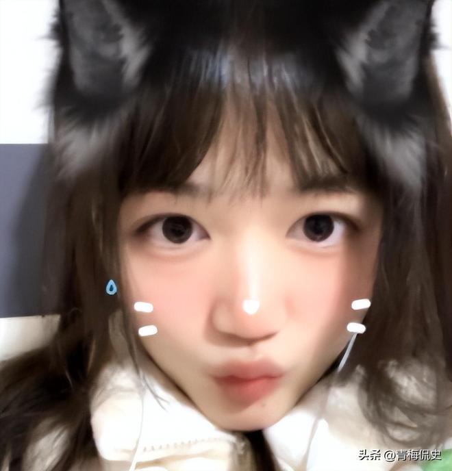 _跪爬哭诉女友被杀_女子跪求男友原谅