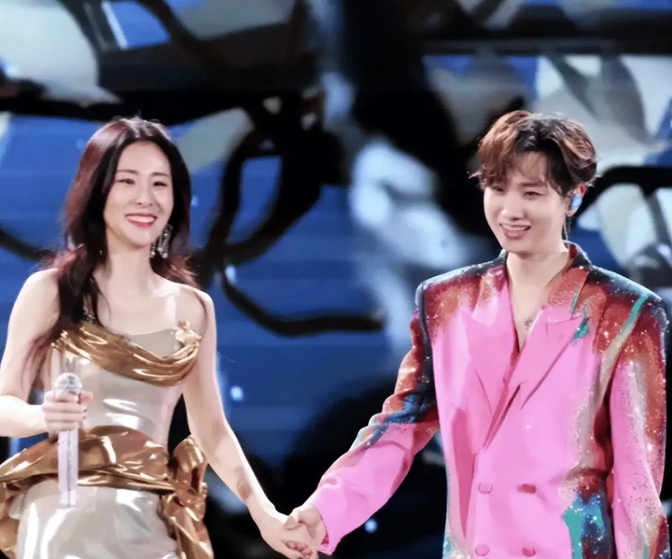 在底线边缘疯狂试探_底线边线在什么位置_