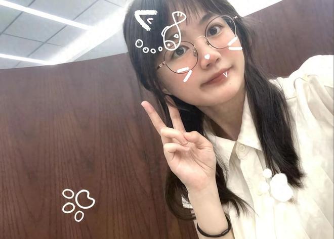 安徽美女程雨婷睡梦中去世，年仅24岁，原因公开，男友在灵堂长跪