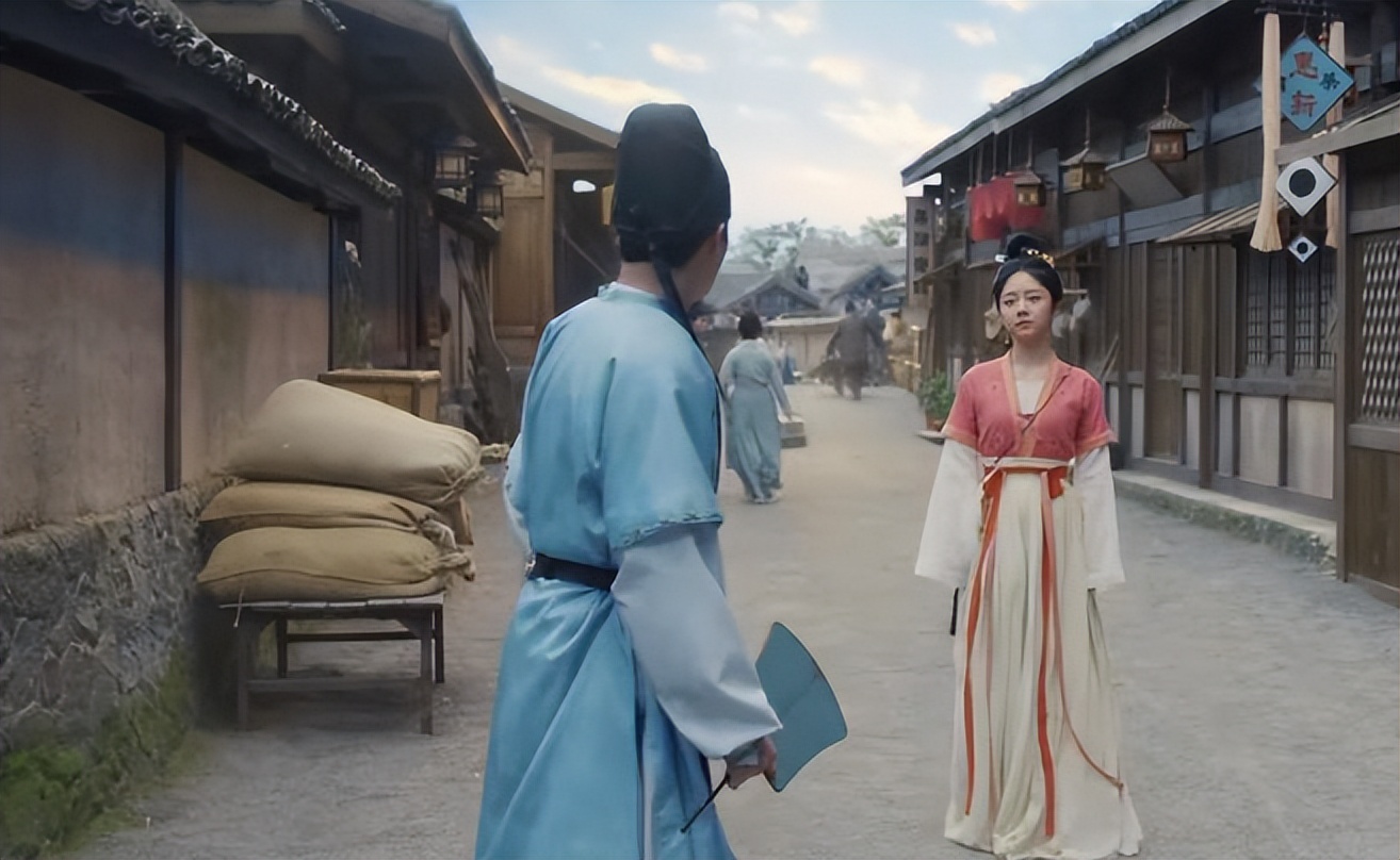 _假山假景假脸，《折腰》爆火，打脸多少内娱流水线古装剧_假山假景假脸，《折腰》爆火，打脸多少内娱流水线古装剧