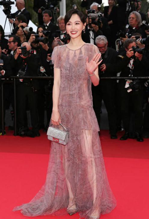 _周冬雨戛纳电影节_周冬雨时装秀