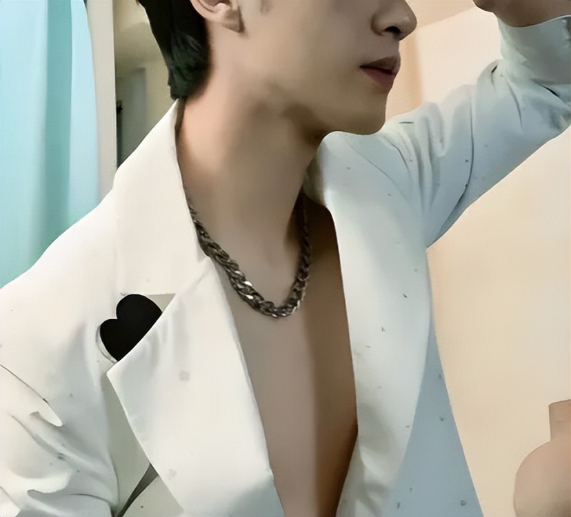 啃星书库花核玩弄__魔鬼纳粹女魔头集中营玩弄女