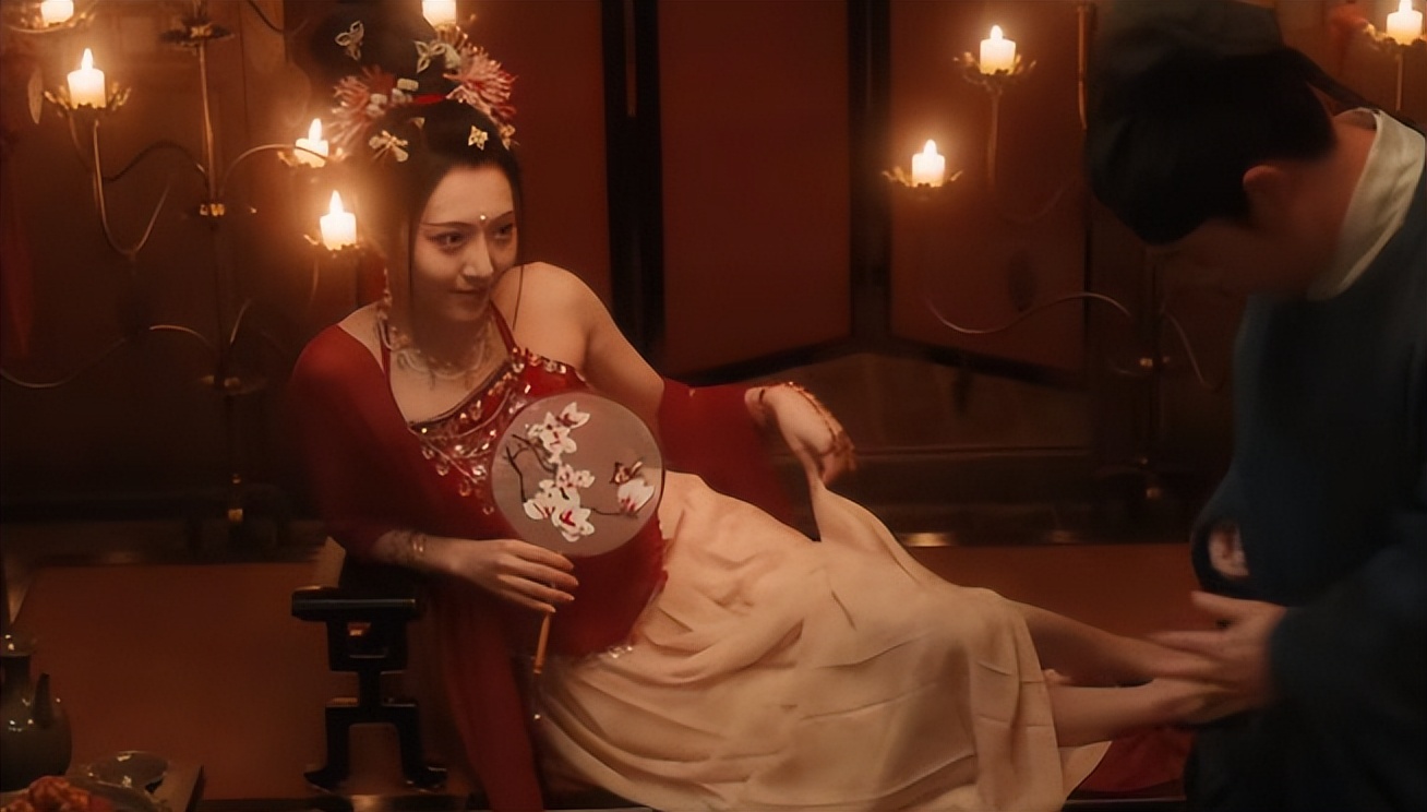 _颜值一呆_肖战的一部戏挣多少钱