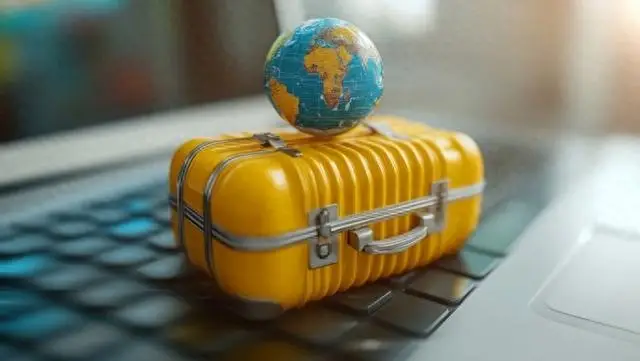 “想错峰旅游的人，都挤在一起了”