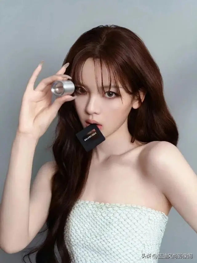 _杨超越签约杨天真_火箭少女杨超越图片