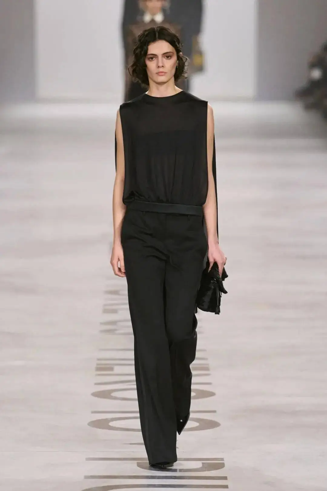 米兰作家_米兰的文章_