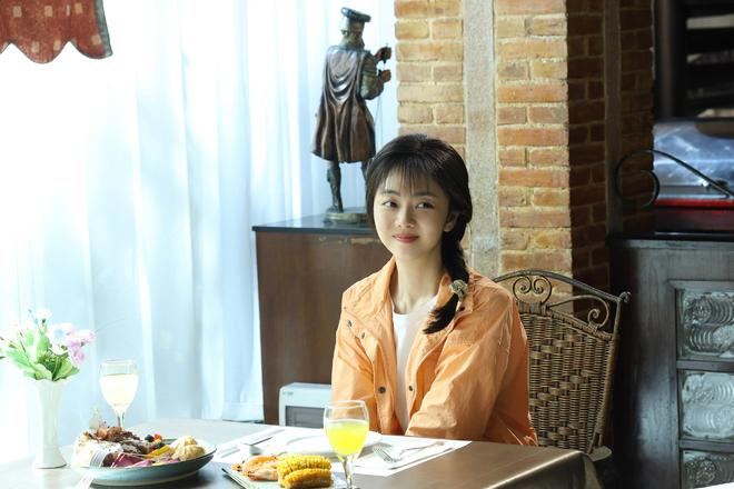 能演富家千金也能演草根女孩！谭松韵演技超绝，她能扛剧是应该的