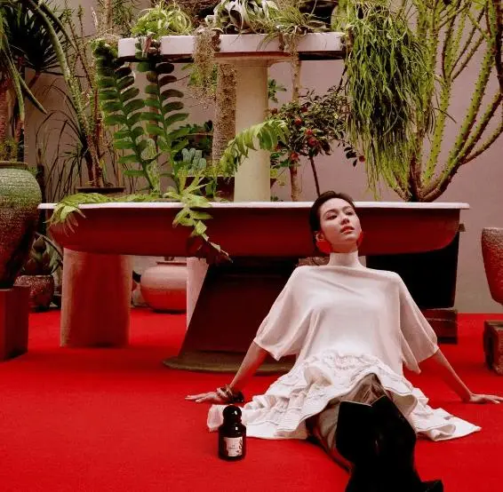 _米兰时装周手绘设计图_米兰的时尚