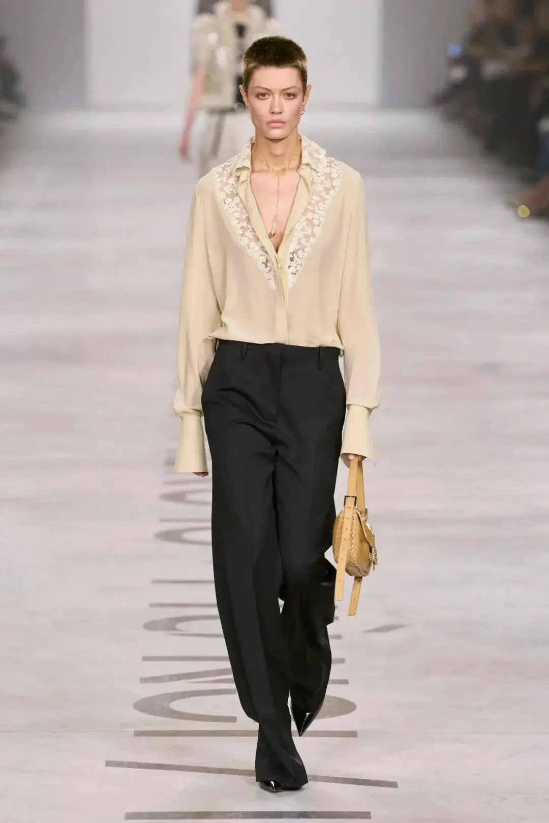 米兰的时尚__米兰时装周手绘设计图