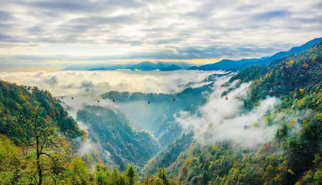 世界第二大、峨眉姊妹山！四川最特别的山是它｜寻找21“峰”面