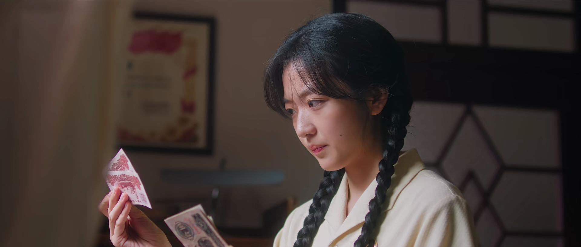 _央视《纯真年代的爱情》开播，连看4集，我要说：央视又淘到宝了_央视《纯真年代的爱情》开播，连看4集，我要说：央视又淘到宝了