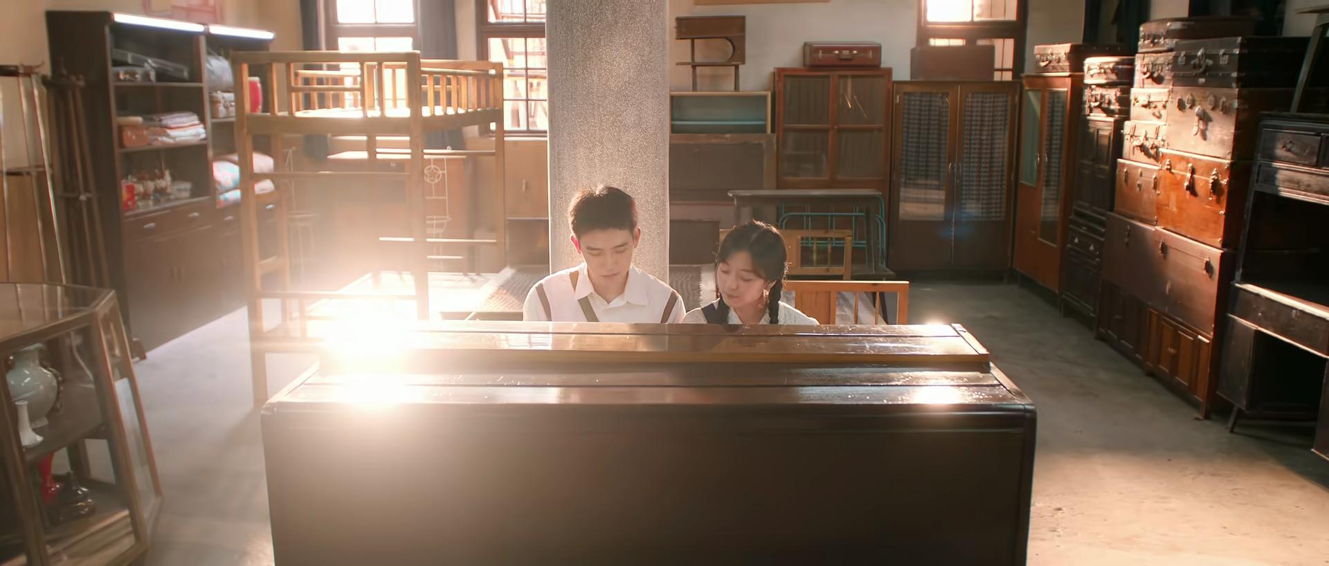 央视《纯真年代的爱情》开播，连看4集，我要说：央视又淘到宝了_央视《纯真年代的爱情》开播，连看4集，我要说：央视又淘到宝了_