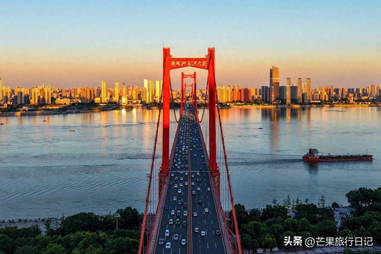 湖北省会武汉，不愧为中部最大的城市，魅力直追重庆