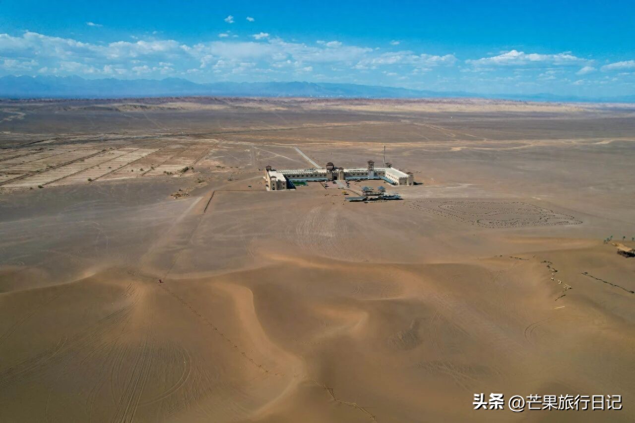 新疆的这座城市，地处荒漠干旱贫瘠，却出了四个世界级景点