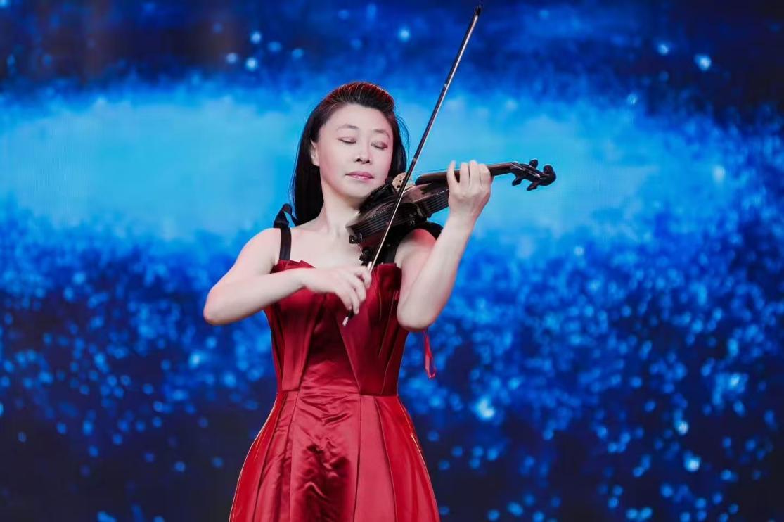 骐骥踏春弦音扬 郭连连小提琴教学法师生闪耀2026筑梦新春马年春晚__骐骥踏春弦音扬 郭连连小提琴教学法师生闪耀2026筑梦新春马年春晚