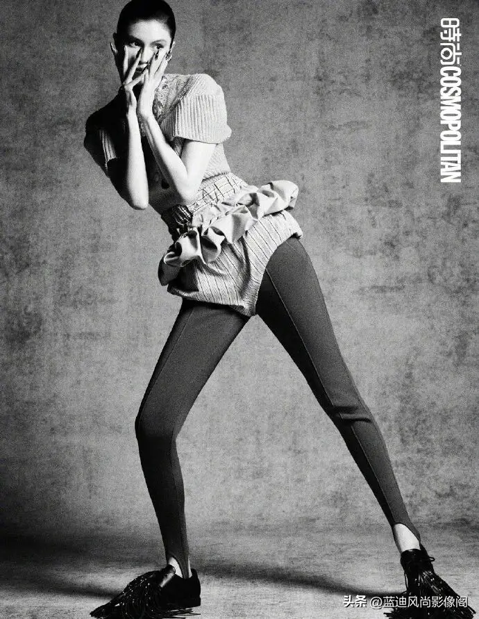 _何穗 COSMO 开季封：黄金时代超模风范，是刻进骨血的镜头统治力_何穗 COSMO 开季封：黄金时代超模风范，是刻进骨血的镜头统治力