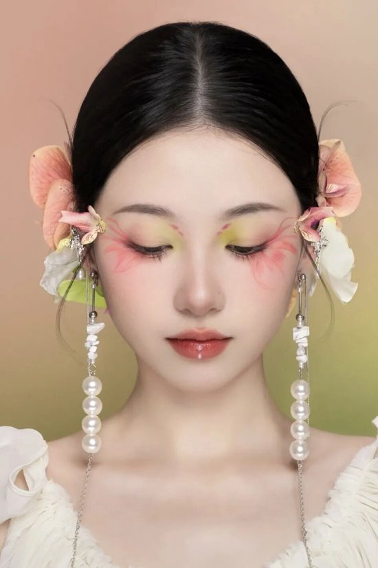 妆容模板__新年妆容