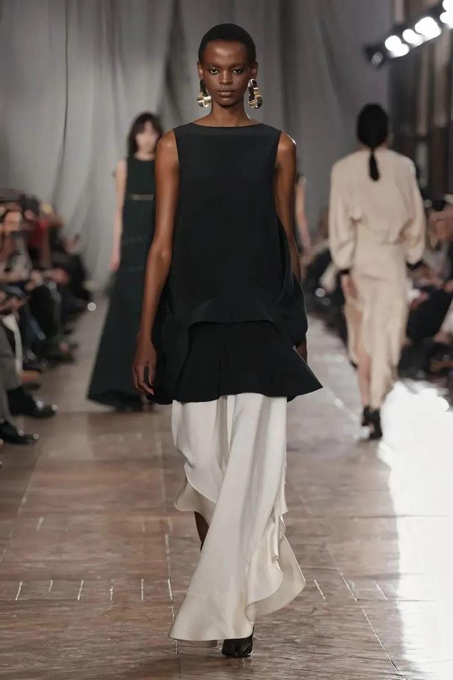 穿出巴黎女人的姿态，要几步？_穿出巴黎女人的姿态，要几步？_