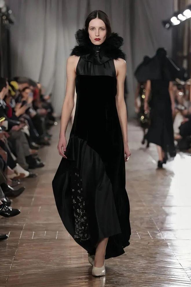 穿出巴黎女人的姿态，要几步？__穿出巴黎女人的姿态，要几步？