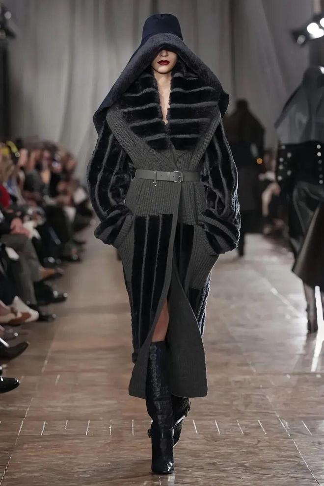 穿出巴黎女人的姿态，要几步？_穿出巴黎女人的姿态，要几步？_