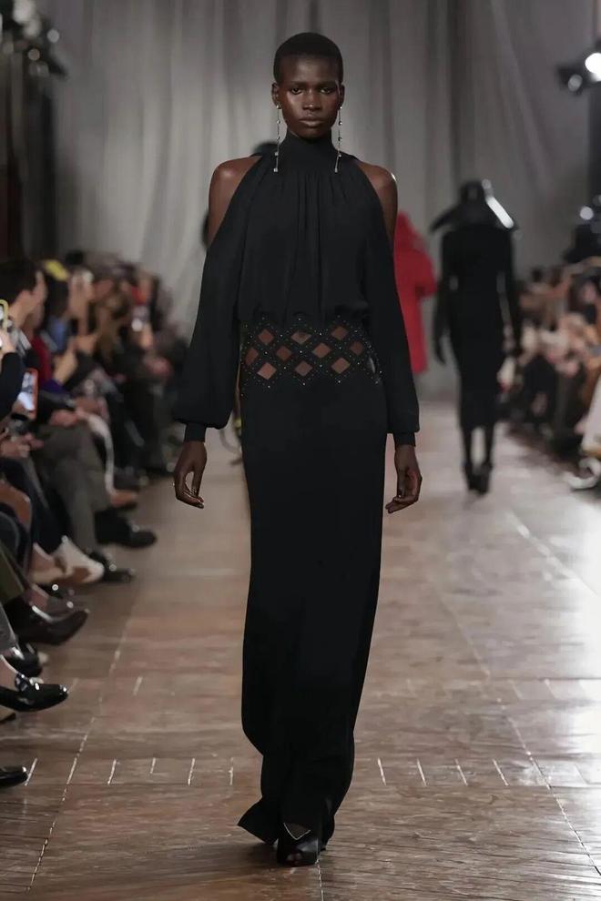 穿出巴黎女人的姿态，要几步？__穿出巴黎女人的姿态，要几步？