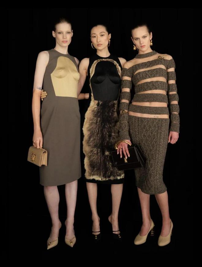 穿出巴黎女人的姿态，要几步？__穿出巴黎女人的姿态，要几步？