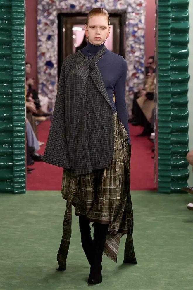 穿出巴黎女人的姿态，要几步？__穿出巴黎女人的姿态，要几步？