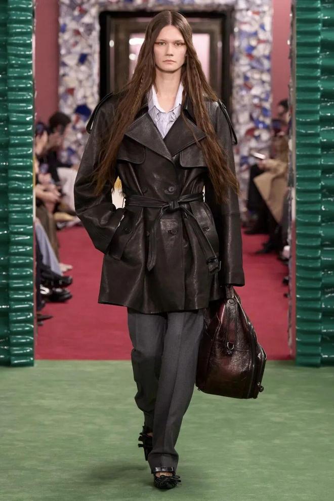 穿出巴黎女人的姿态，要几步？__穿出巴黎女人的姿态，要几步？