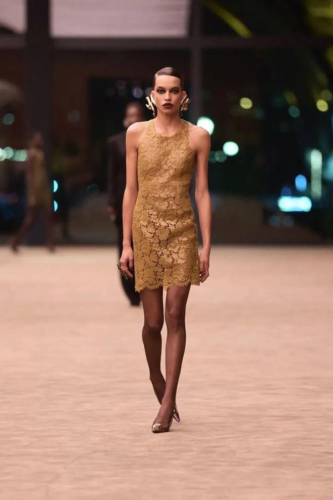 穿出巴黎女人的姿态，要几步？__穿出巴黎女人的姿态，要几步？