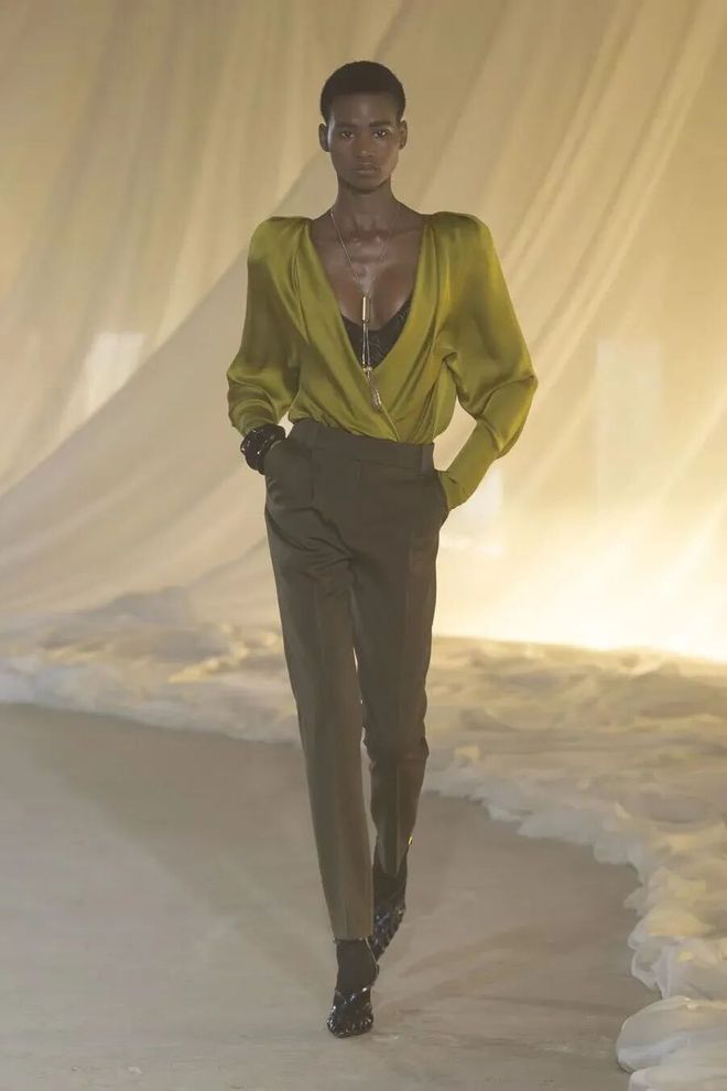 穿出巴黎女人的姿态，要几步？_穿出巴黎女人的姿态，要几步？_