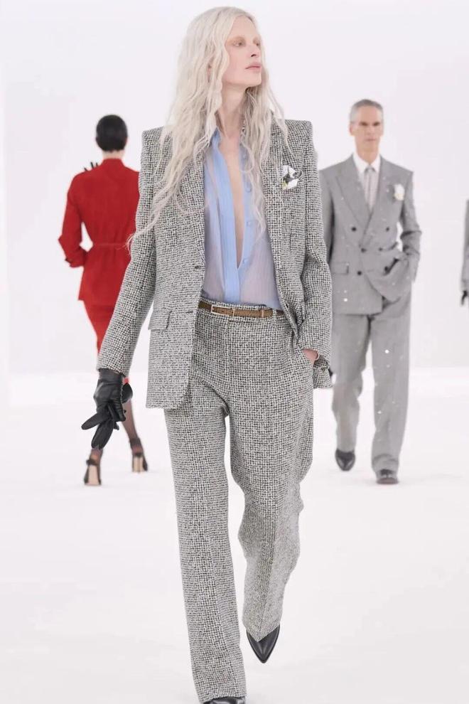 穿出巴黎女人的姿态，要几步？_穿出巴黎女人的姿态，要几步？_