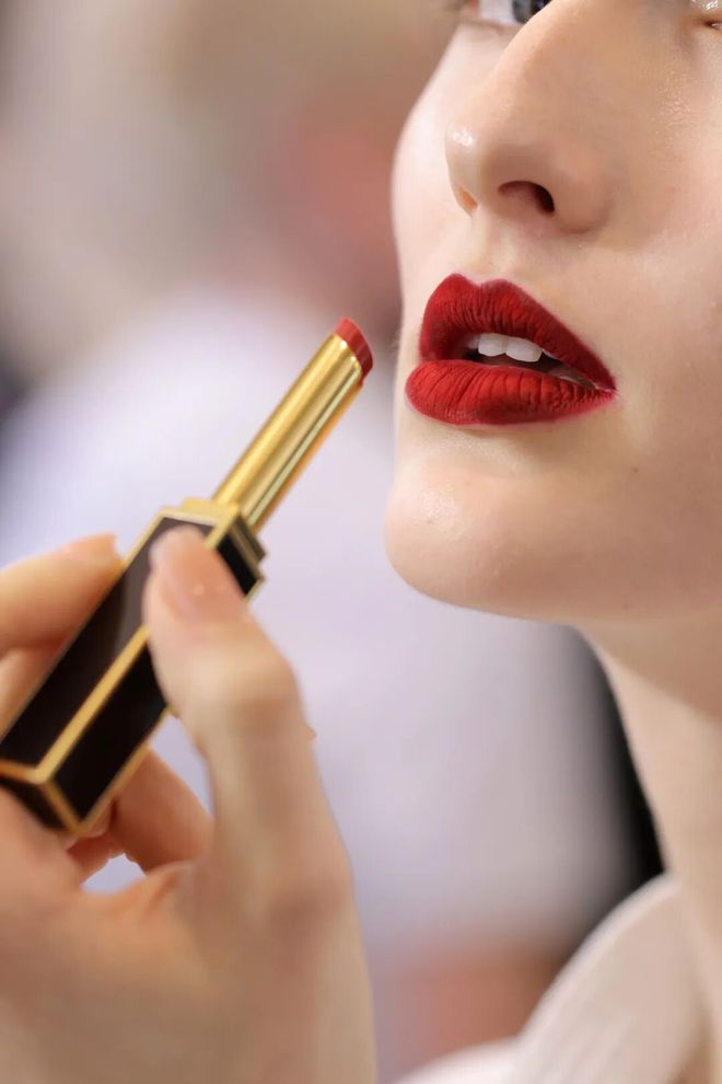 穿出巴黎女人的姿态，要几步？__穿出巴黎女人的姿态，要几步？