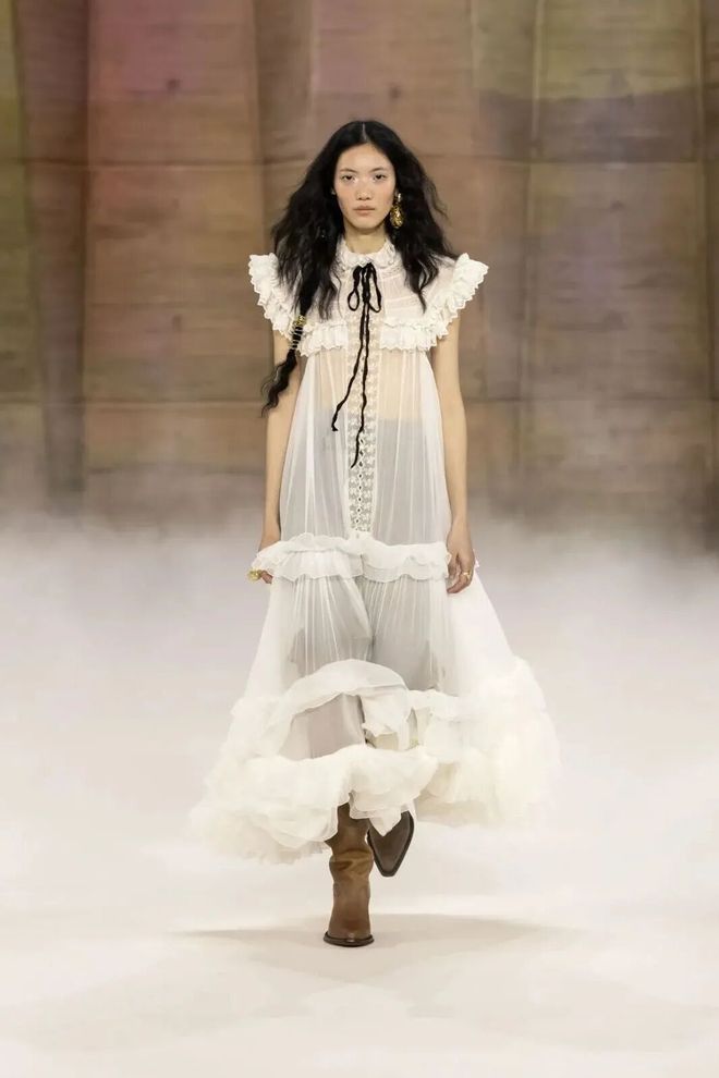 穿出巴黎女人的姿态，要几步？__穿出巴黎女人的姿态，要几步？