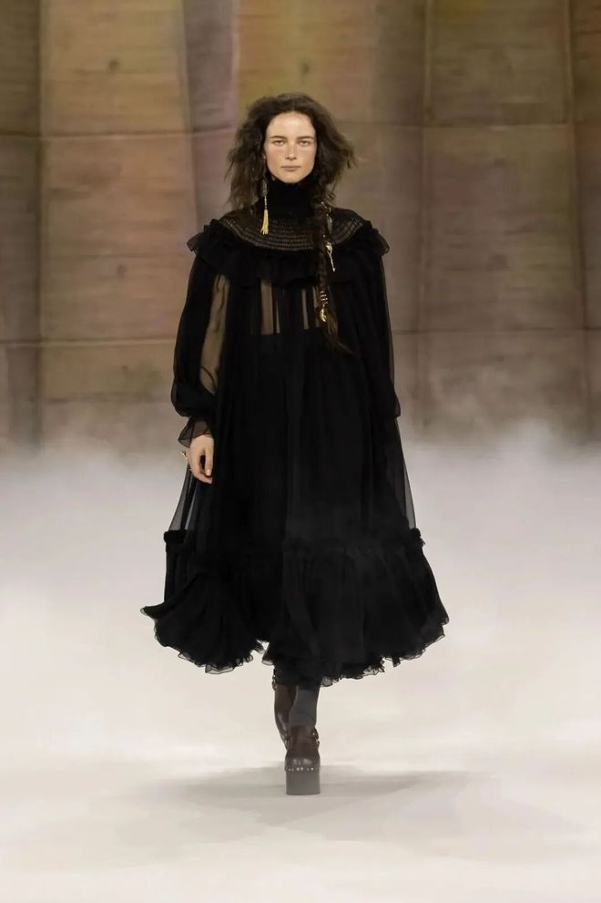 穿出巴黎女人的姿态，要几步？__穿出巴黎女人的姿态，要几步？