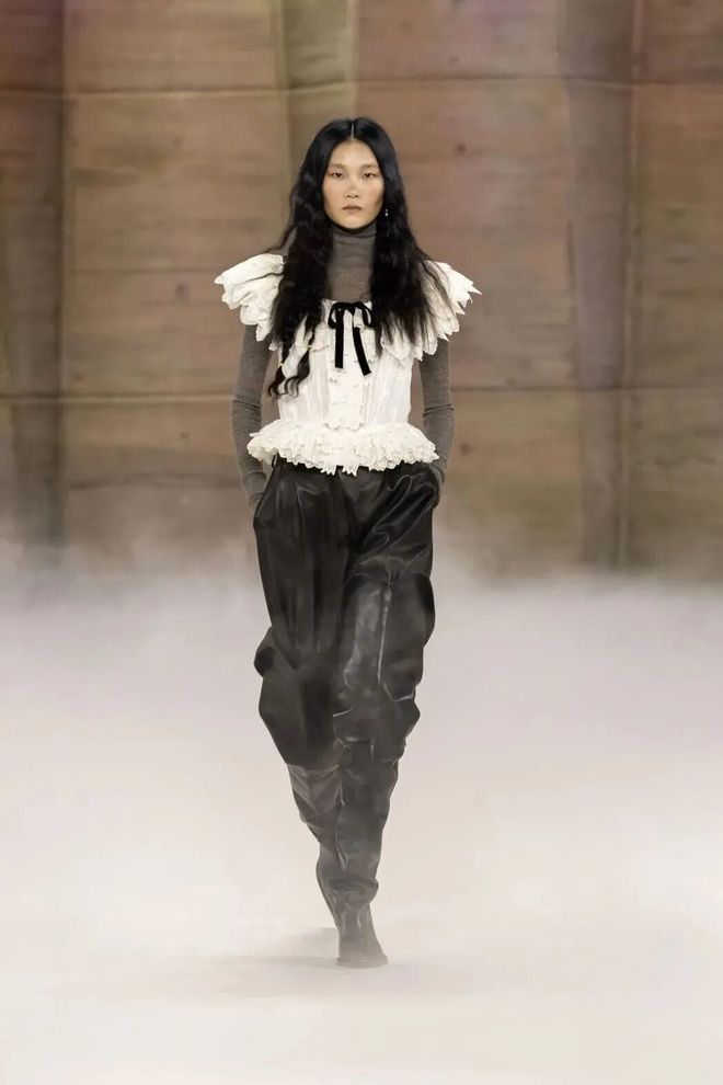 穿出巴黎女人的姿态，要几步？__穿出巴黎女人的姿态，要几步？