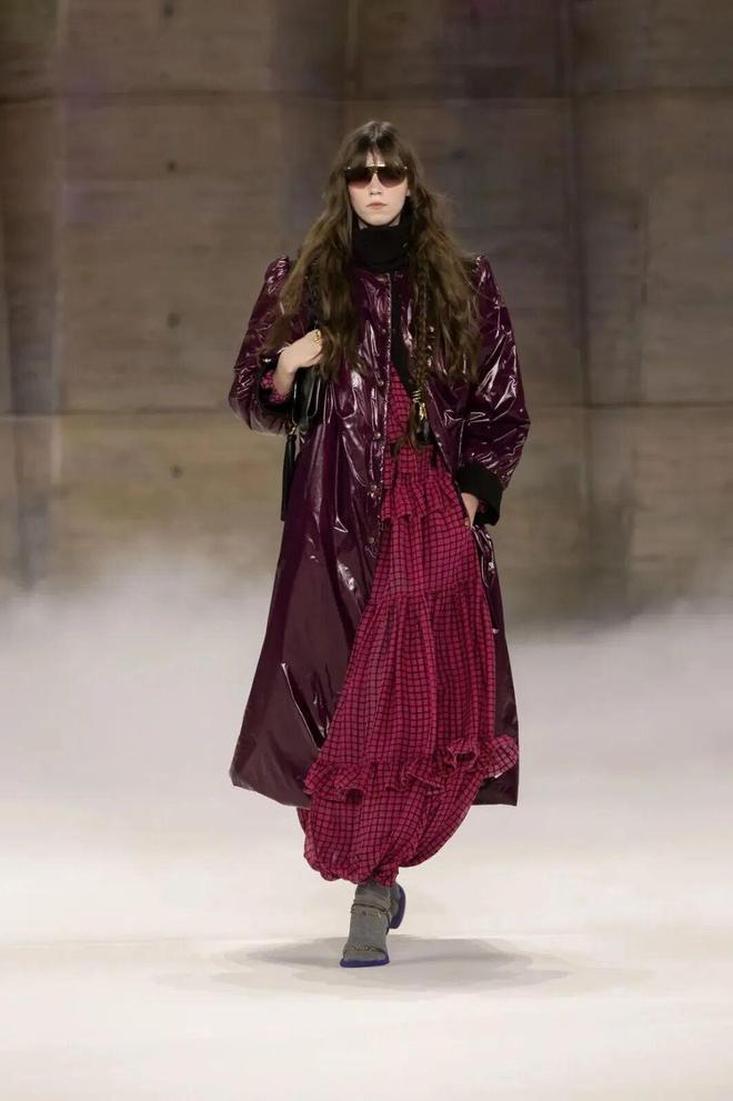 _穿出巴黎女人的姿态，要几步？_穿出巴黎女人的姿态，要几步？