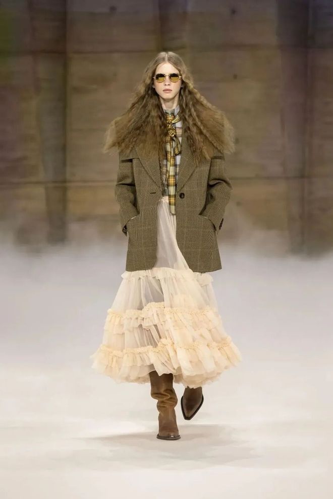 穿出巴黎女人的姿态，要几步？__穿出巴黎女人的姿态，要几步？